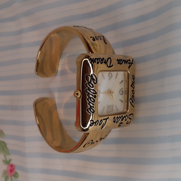 Avon Inspirational Cuff Watch 2007 - Picture 2 of 5